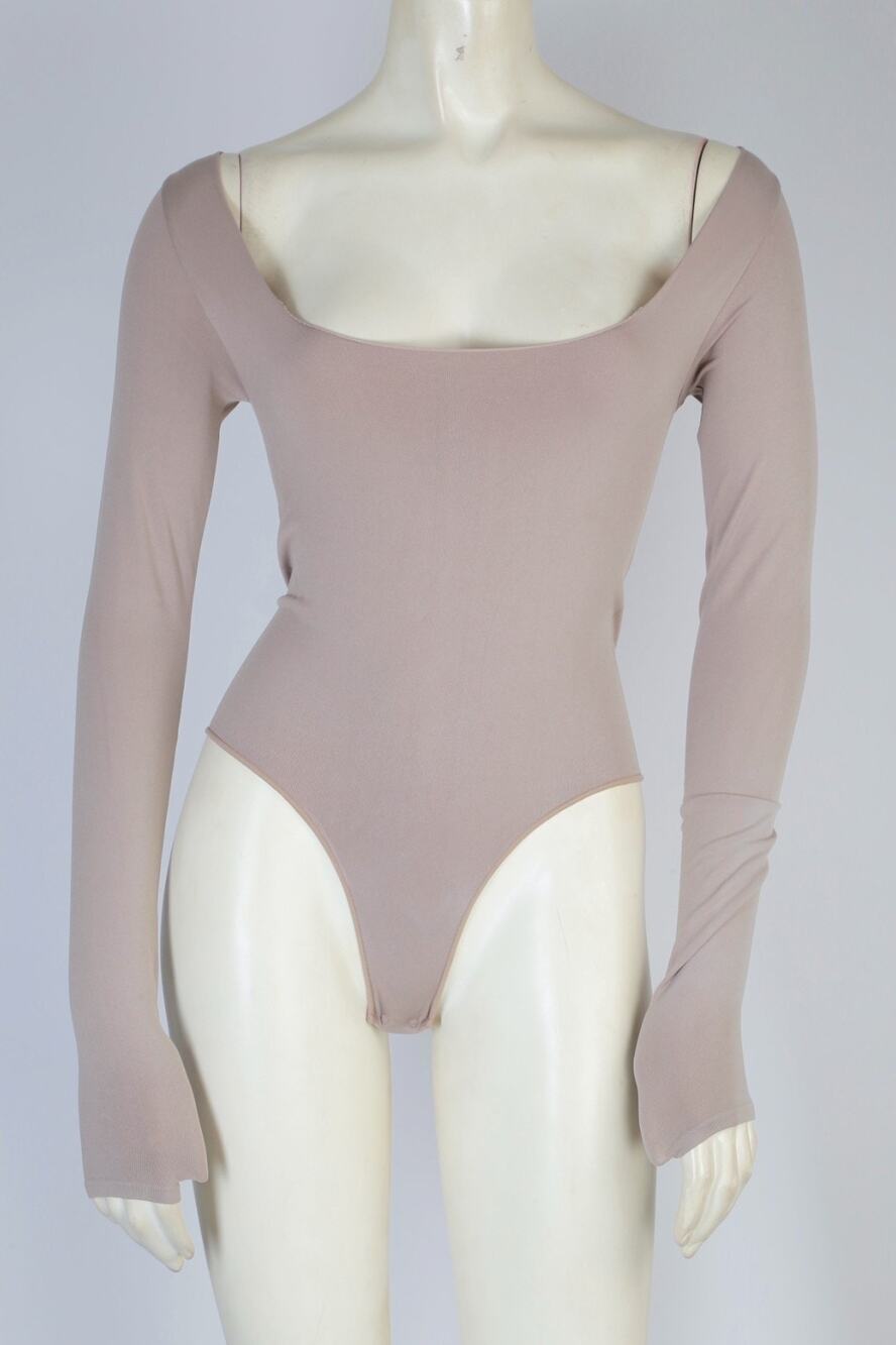 SKIMS Women' s XS Taupe Off Shoulder Long Sleeve Bodysuit Stretch Snap Closure